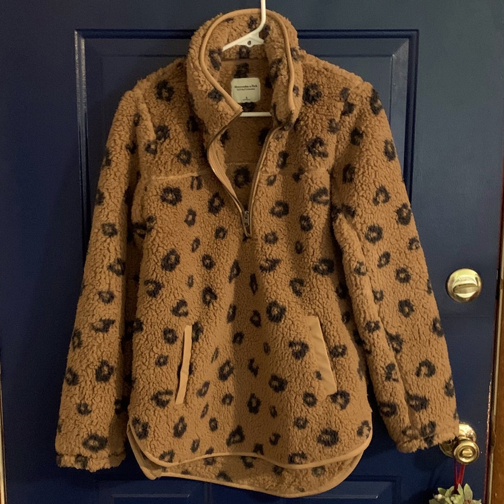 Abercrombie and Fitch Women’s Small Sherpa Jacket